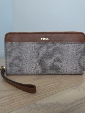 NWT Fossil Leather Large Full Zip Snakeskin Wallet Wristlet In Brown & Snakeskin